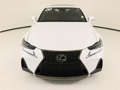 Lexus IS