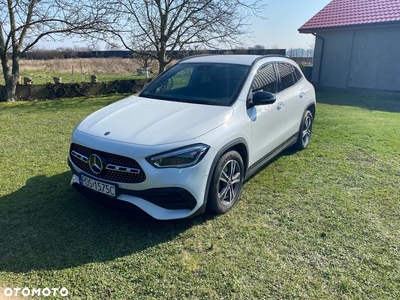 Mercedes-Benz GLA 200 AMG Line