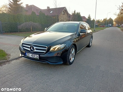 Mercedes-Benz Klasa E 220 d T 9G-TRONIC Exclusive