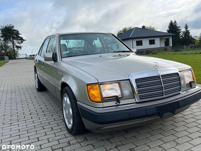 Mercedes-Benz W124 (1984-1993)