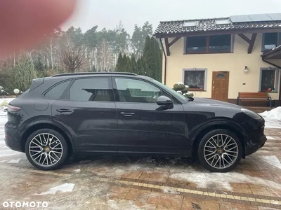 Porsche Cayenne Standard