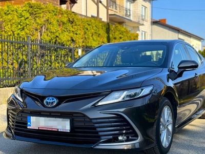 Toyota Camry IX 2021