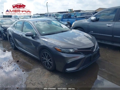 Toyota Camry IX 2021