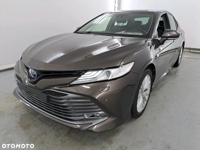 Toyota Camry Luxury