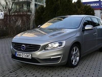 Volvo V60 I Kombi Facelifting 2.0 D4 DRIVE-E 181KM 2014