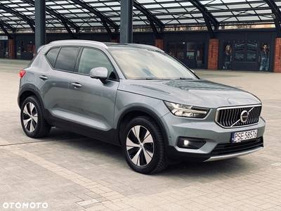 Volvo XC 40 T5 AWD Momentum