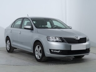 Skoda Rapid , Salon Polska, Klima, Parktronic