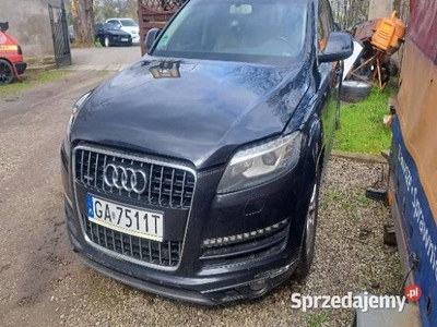Audi Q7 salon polska uszkodzone