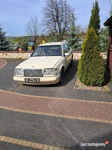 Mercedes-Benz W124