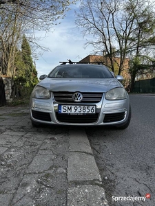 Volkswagen Golf 5 Kombi 1,9 tdi 105 km Uszkodzony