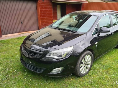 Astra 1.6 turbo 180km Zadbana