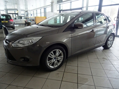 Ford Focus III Hatchback 5d 1.6 Duratec 125KM 2011