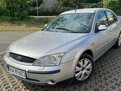 Ford Mondeo III Sedan 1.8 16V 125KM 2002