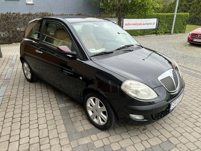 Lancia Ypsilon 1,4 95KM Klimatronik