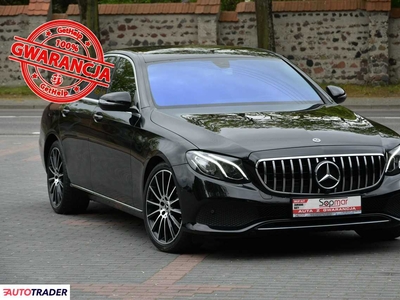 Mercedes E-klasa 2.0 diesel 150 KM 2018r. (Kampinos)