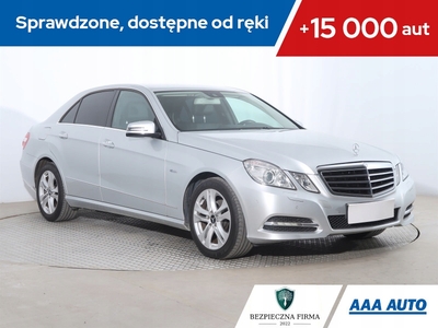 Mercedes Klasa E W212 Limuzyna 200 CGI BlueEFFICIENCY 184KM 2010