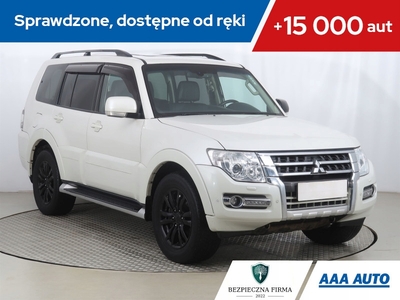 Mitsubishi Pajero IV SUV 5d 3.2 DOHC 200KM 2014