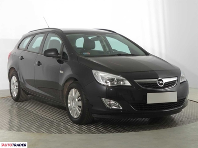 Opel Astra 1.6 113 KM 2012r. (Piaseczno)