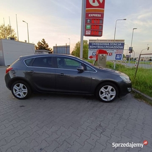 Opel Astra J 1.6 115 KM