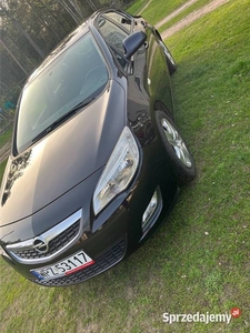 Sprzedam Opel Astra J 1.7cdti 2009 zadbany