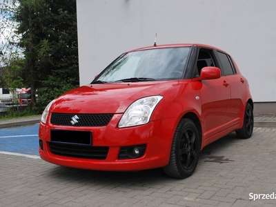 Suzuki Swift 1.3 Benzyna 92 KM Klima Alu Podgrzewane Siedzenia