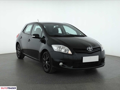 Toyota Auris 1.6 130 KM 2011r. (Piaseczno)