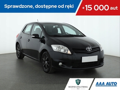 Toyota Auris I Hatchback 5d Facelifting 1.6 Valvematic 132KM 2011