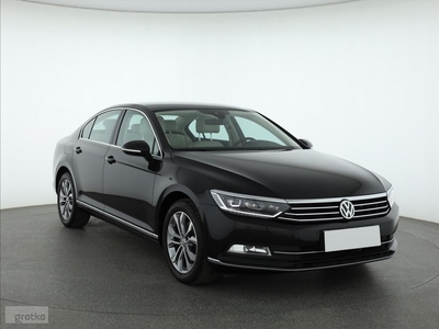 Volkswagen Passat B8 , Salon Polska, Serwis ASO, Skóra, Navi, Klimatronic,