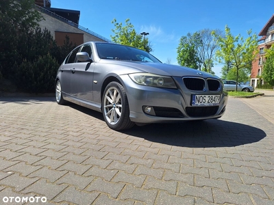 BMW Seria 3 318i