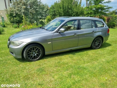 BMW Seria 3 320d xDrive DPF Touring