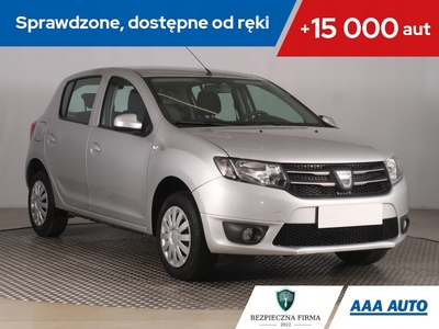 Dacia Logan II Sedan 1.2 16V 75KM 2015