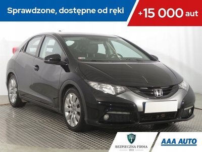 Honda Civic IX Hatchback 5d 1.8 i-VTEC 142KM 2012