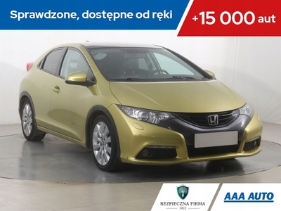 Honda Civic IX Hatchback 5d 1.8 i-VTEC 142KM 2012