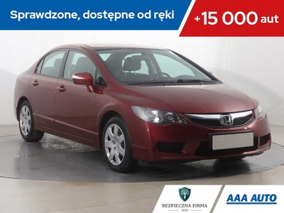 Honda Civic VIII Sedan 1.8 i-VTEC 140KM 2009