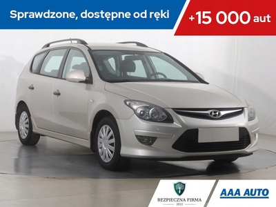 Hyundai i30 I CW Facelifting 1.4 DOHC 109KM 2011