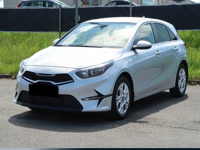 Kia Ceed III Hatchback Facelifting 1.5 T-GDI 140KM 2024