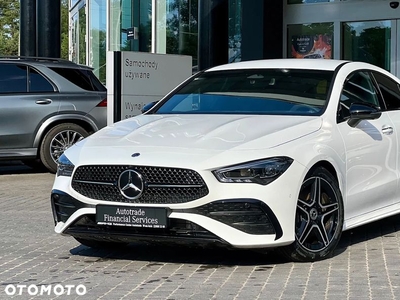 Mercedes-Benz CLA 220 4-Matic AMG Line 7G-DCT