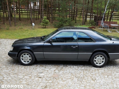 Mercedes-Benz W124 (1984-1993)