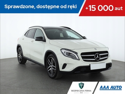 Mercedes GLA I Off-roader 1.6 200 156KM 2015