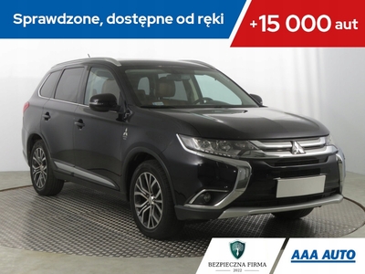 Mitsubishi Outlander III SUV Facelifting 2015 2.2 DI-D 150KM 2015