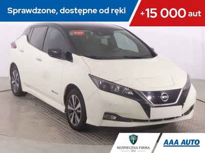 Nissan Leaf II Hatchback Elektryczny 40kWh 150KM 2018