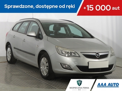 Opel Astra J Sports Tourer 1.4 Turbo ECOTEC 120KM 2011