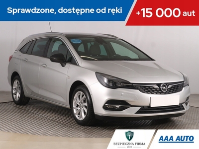 Opel Astra K Sportstourer Facelifting 1.2 Turbo 145KM 2021