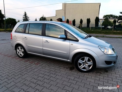 Opel Zafira 1.6 benzyna 2009r 7 osobowy hak PDC