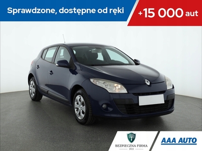 Renault Megane III Hatchback 1.6 16v 100KM 2009