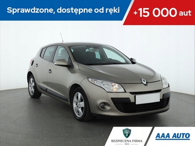 Renault Megane III Hatchback 1.6 16v 110KM 2010