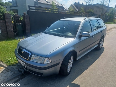 Skoda Octavia 1.6 Combi Ambiente