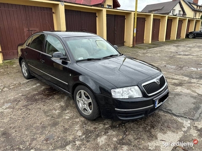 Skoda superB 2.8 V6 LPG Klima 25 zl / 100 km