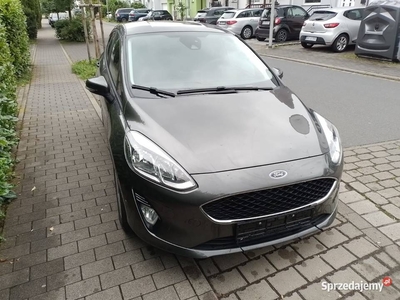 Sprzedam ford fiesta 1.0 navi .