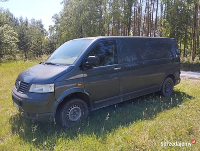 syndyk sprzeda Volkswagen T5 2004r.